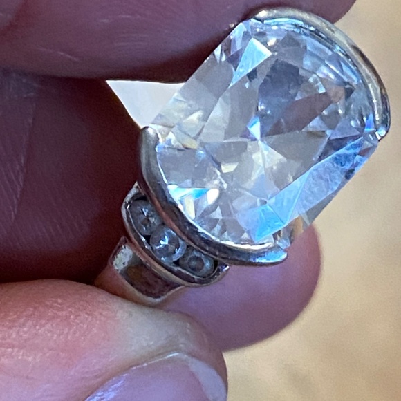 Sterling silver stamped SS 925 ring with sparkly bling faceted stones - Picture 15 of 17